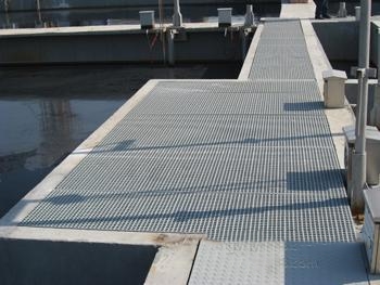 海上石油玻璃鋼格柵平臺(tái)